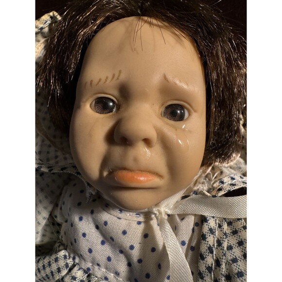 Vintage GiGo Pouty Expression Girl Bean Bag Doll 90s Crying Sad Baby 7.5 Bonet - Picture 3 of 7